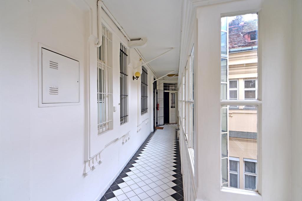 Historic Centre Apartments IV Prag Zimmer foto